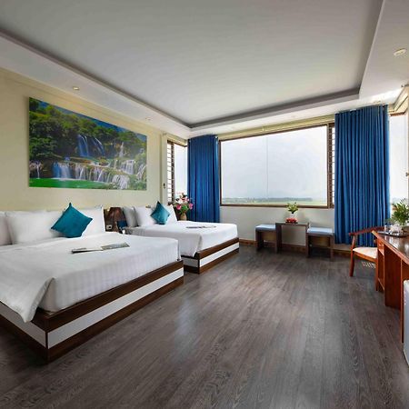 Viet Village Airport Hotel & Restaurants Hanoi Bagian luar foto