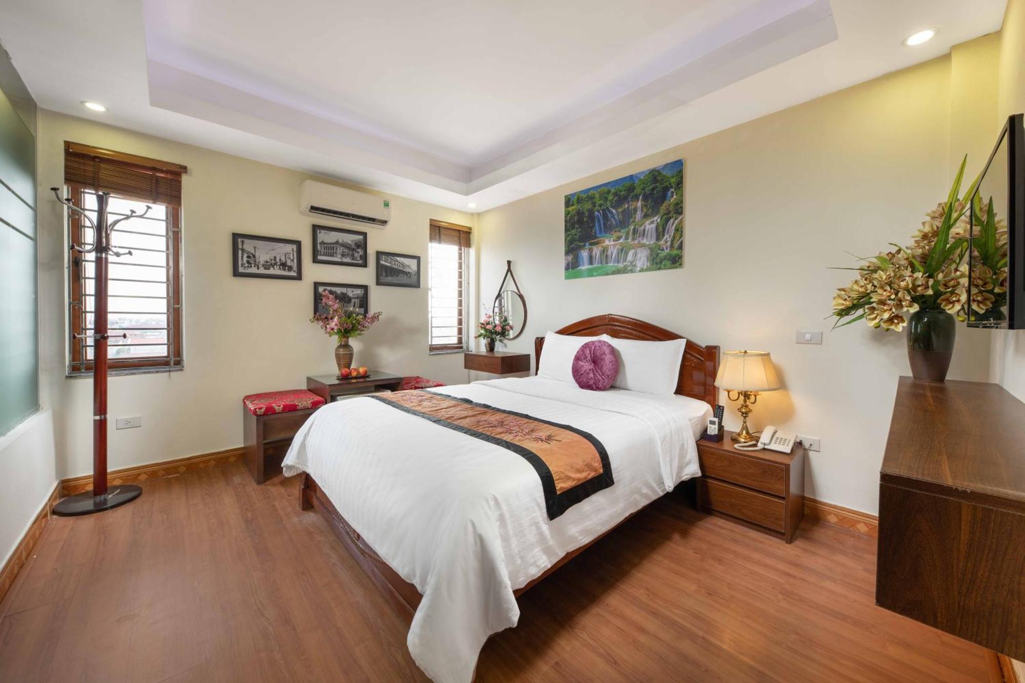 Viet Village Airport Hotel & Restaurants Hanoi Bagian luar foto