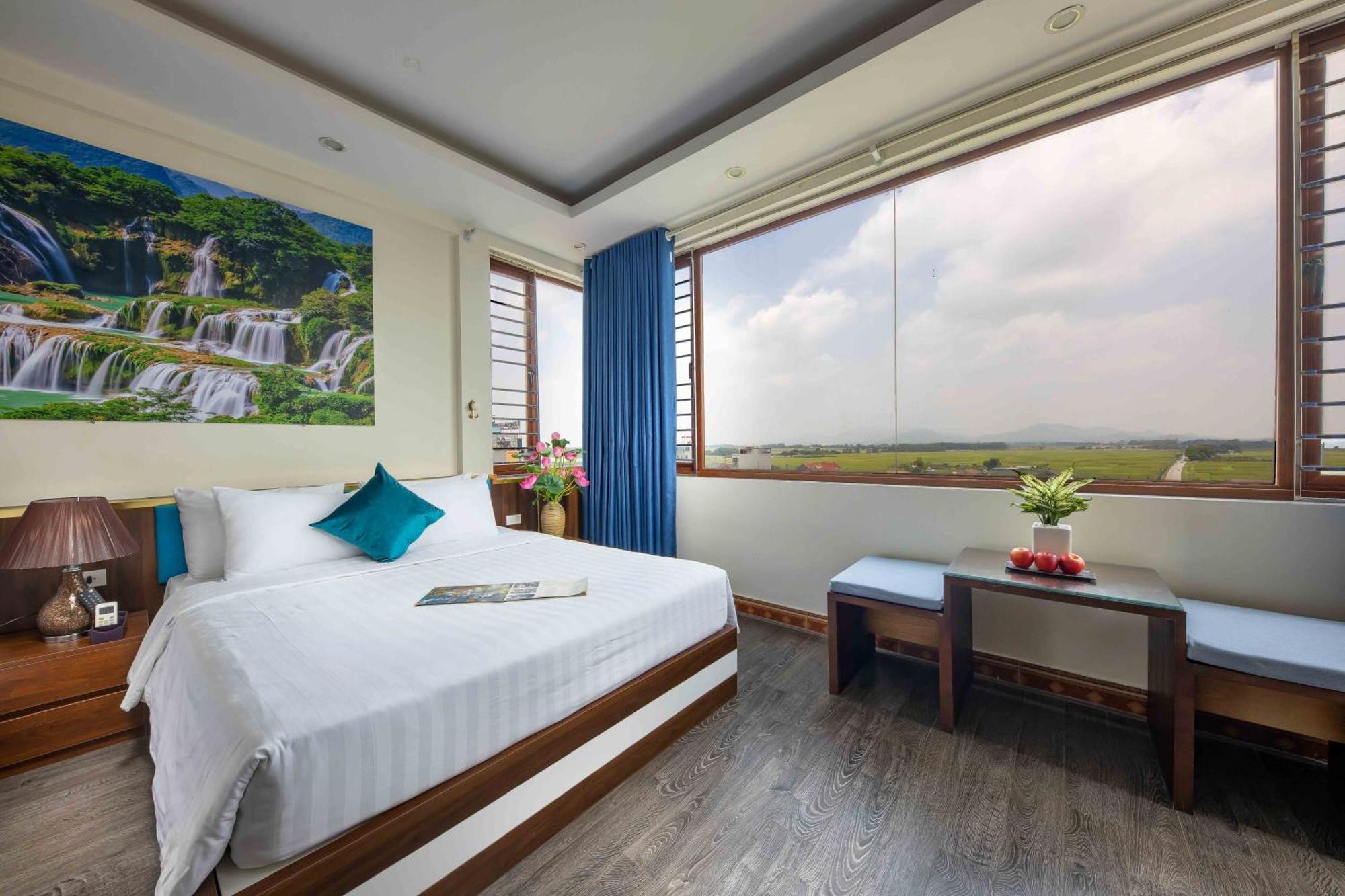 Viet Village Airport Hotel & Restaurants Hanoi Bagian luar foto