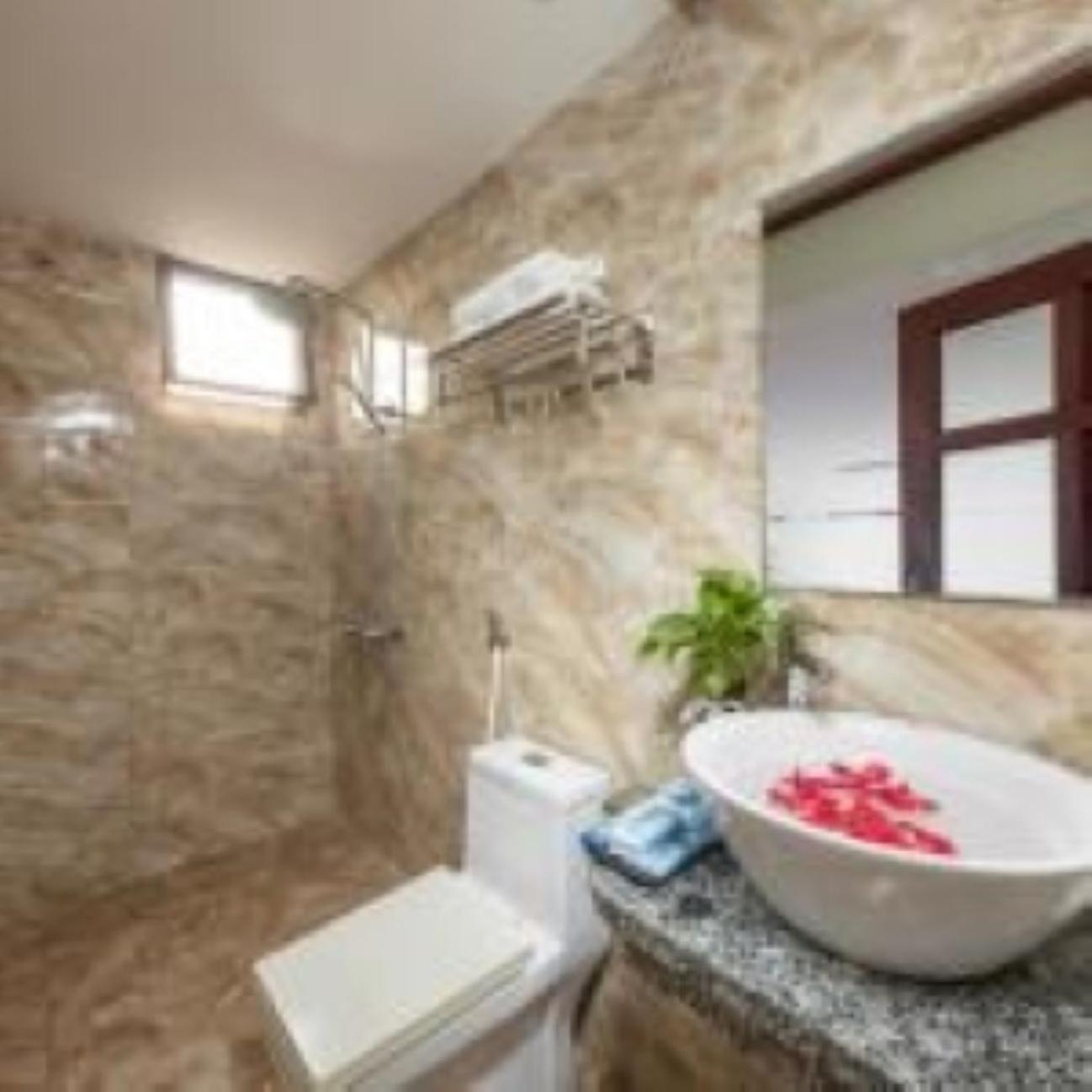Viet Village Airport Hotel & Restaurants Hanoi Bagian luar foto